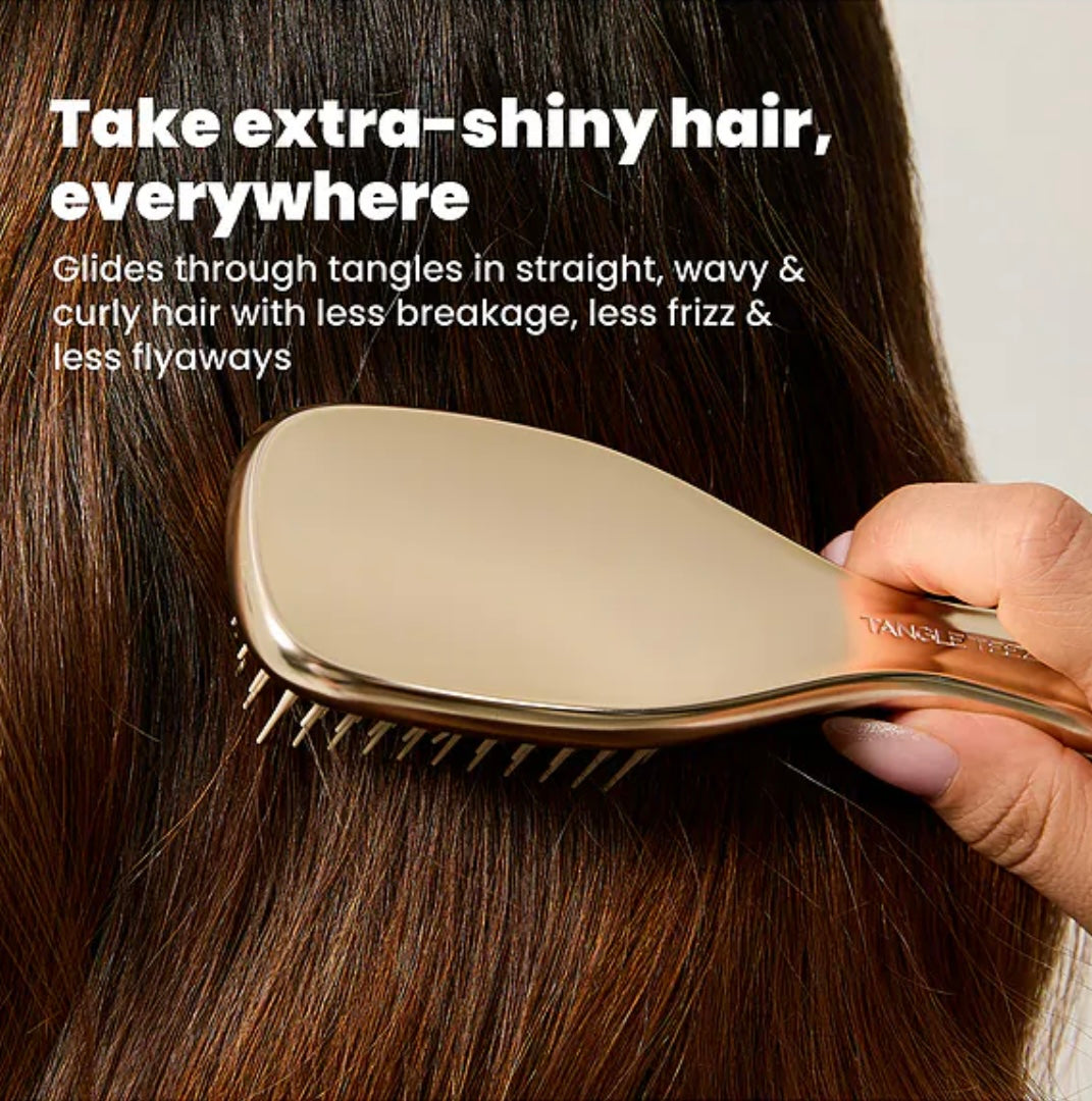 Tangle Teezer 
The Mini Chrome Ultimate Detangler in Champagne Gold 💛