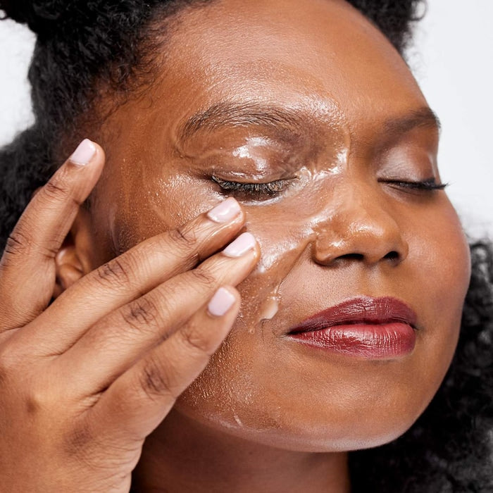 CLINIQUE 
Take The Day Off™ Makeup Removing Cleansing Balm 💜