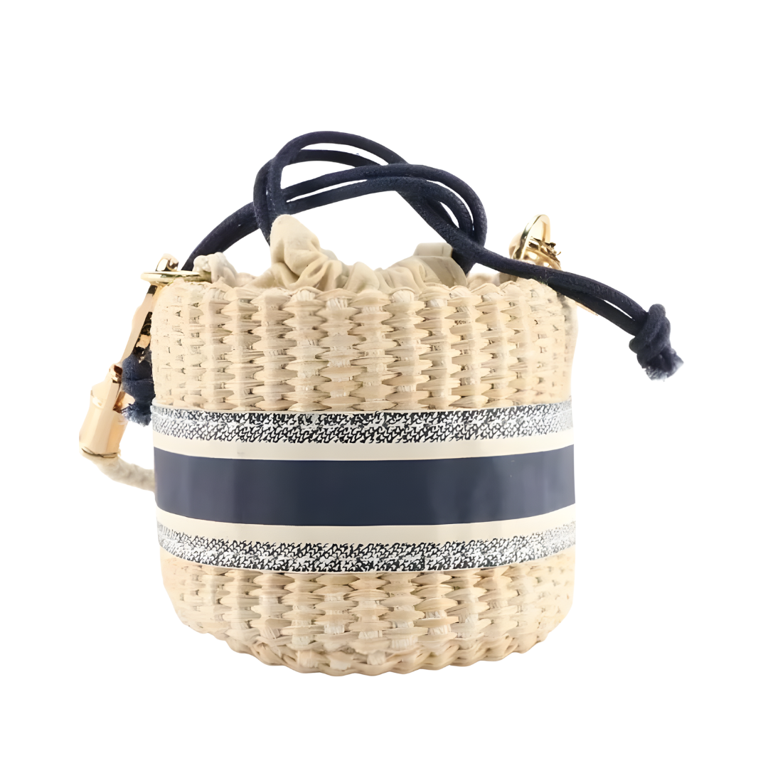 Christian Dior 
Trousse Pouch 🤍