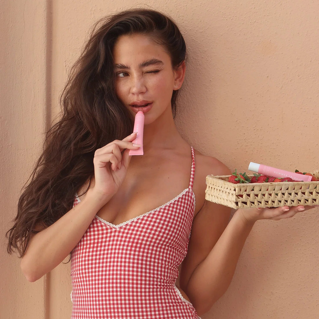Summer Fridays    
Lip Butter Balm Strawberry Soft Serve 🩷