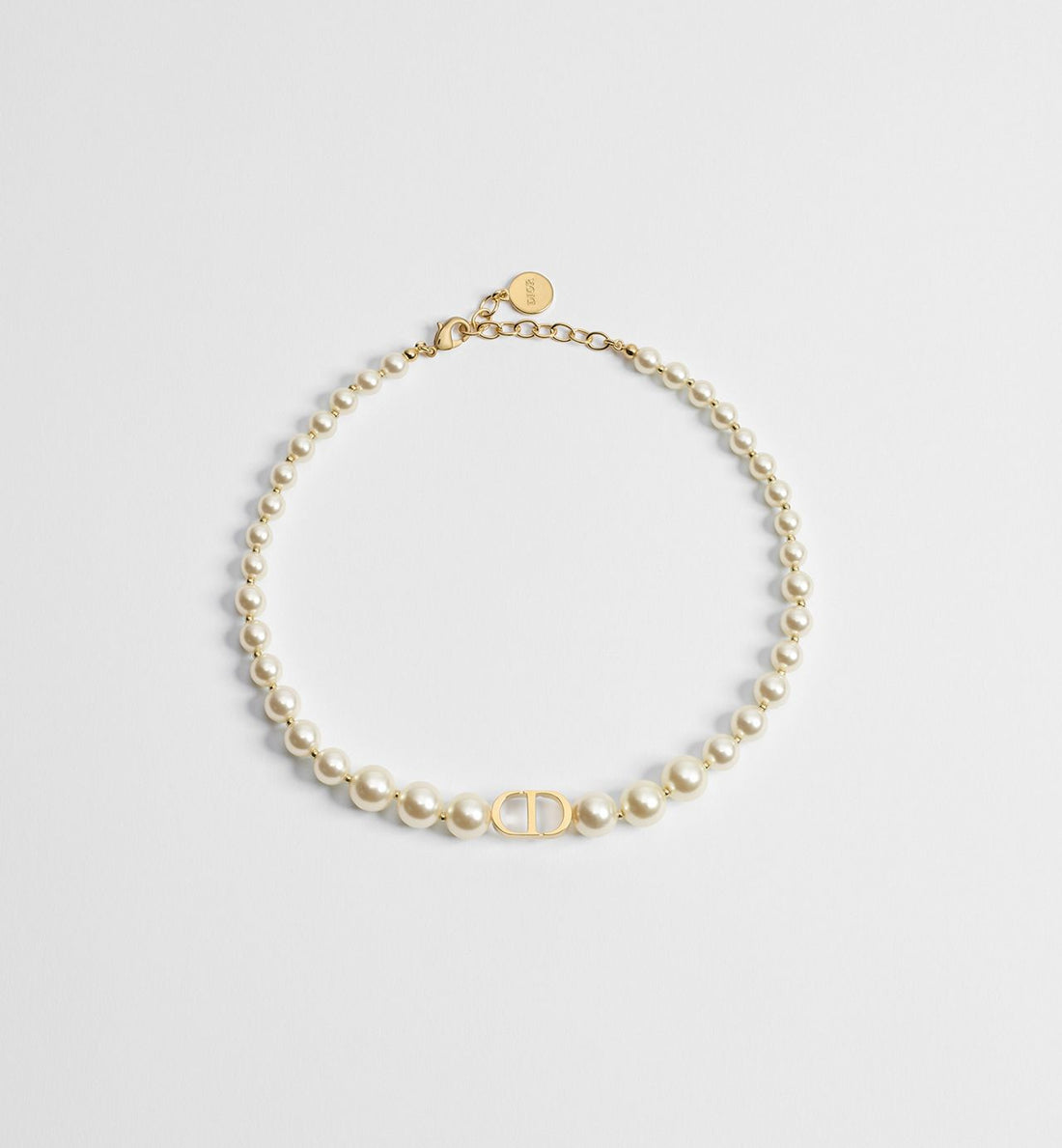 Dior  
Pearl Montaigne Short Necklace 🤍