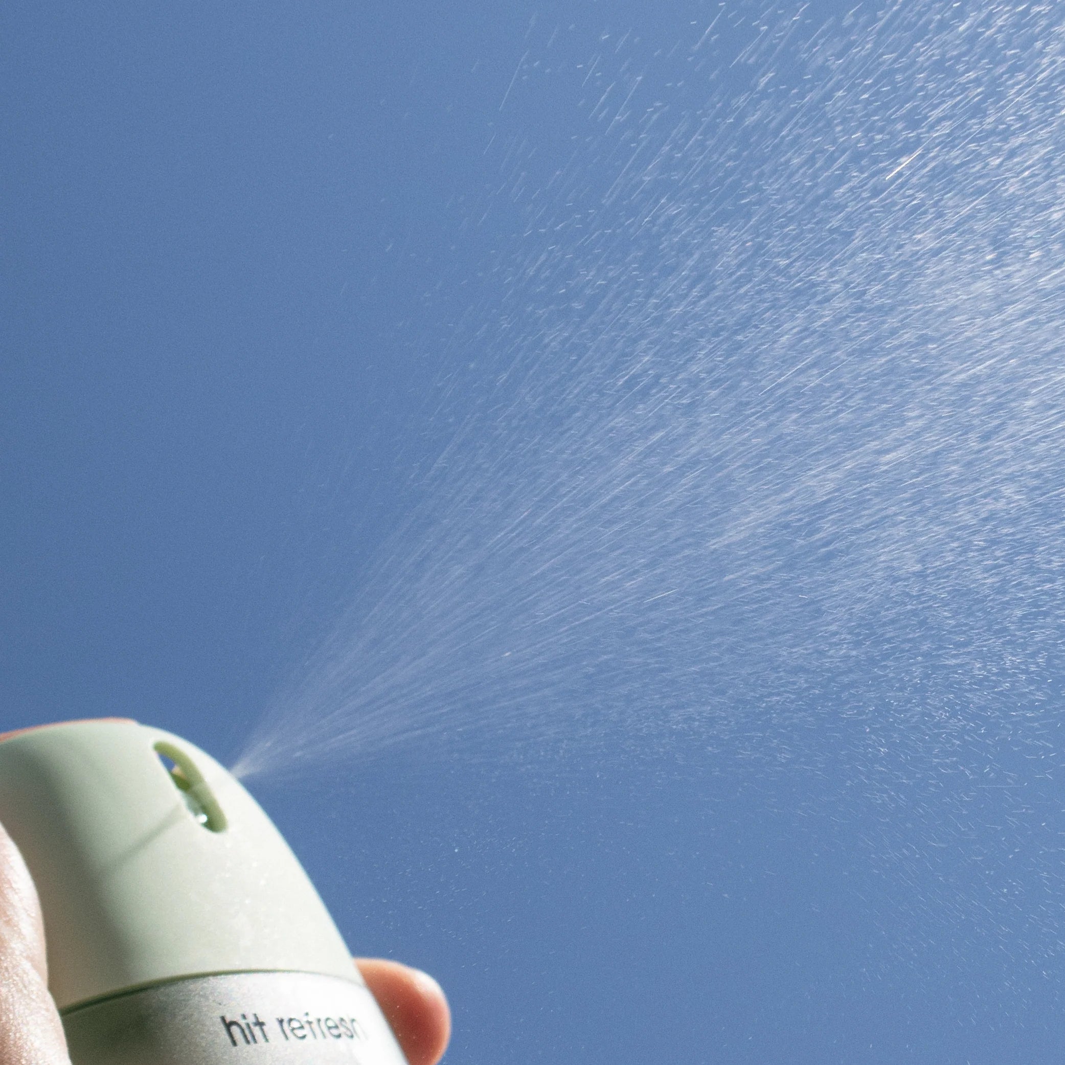 Sincerely Yours 
Hit Refresh Soothing Serum Mist 💚