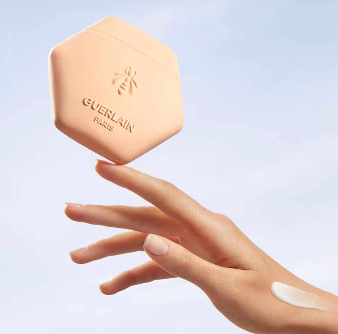Guerlain
AQUA ALLEGORIA
MANDARINE BASILIC - HAND CREAM 🧡