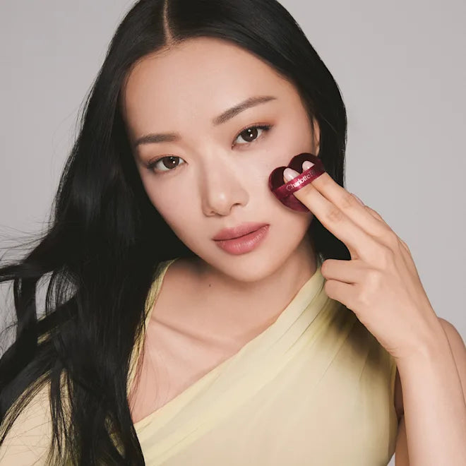 Charlotte Tilbury   
AIRBRUSH FLAWLESS BLUR PUFF DUO ♥️