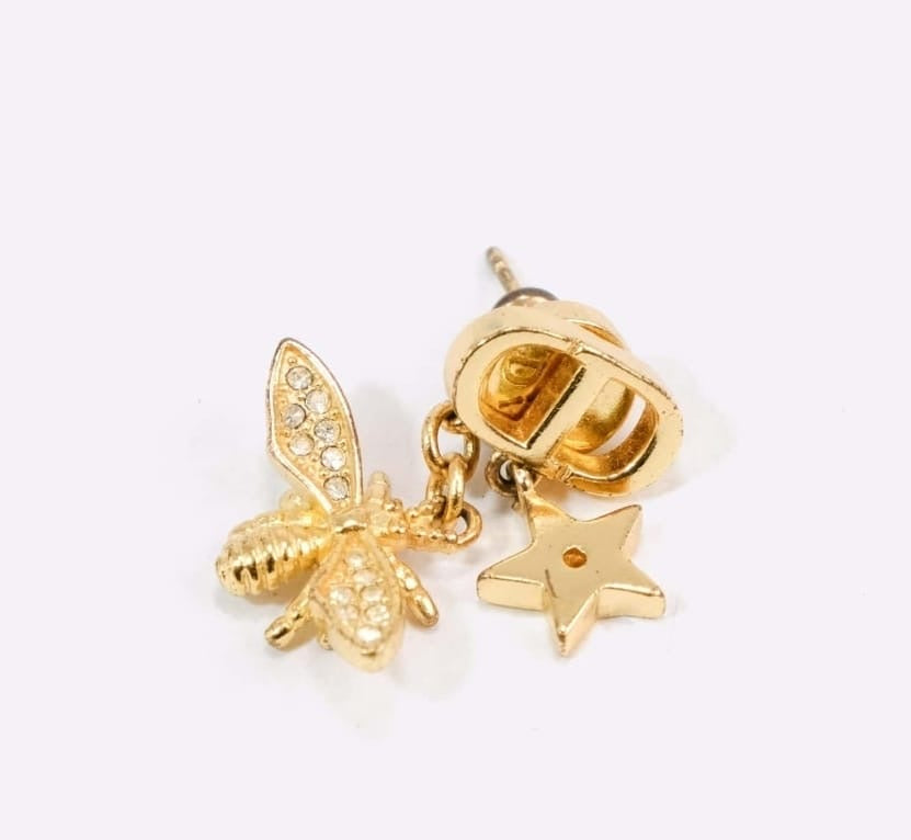 Dior  
Bee Earring 💛