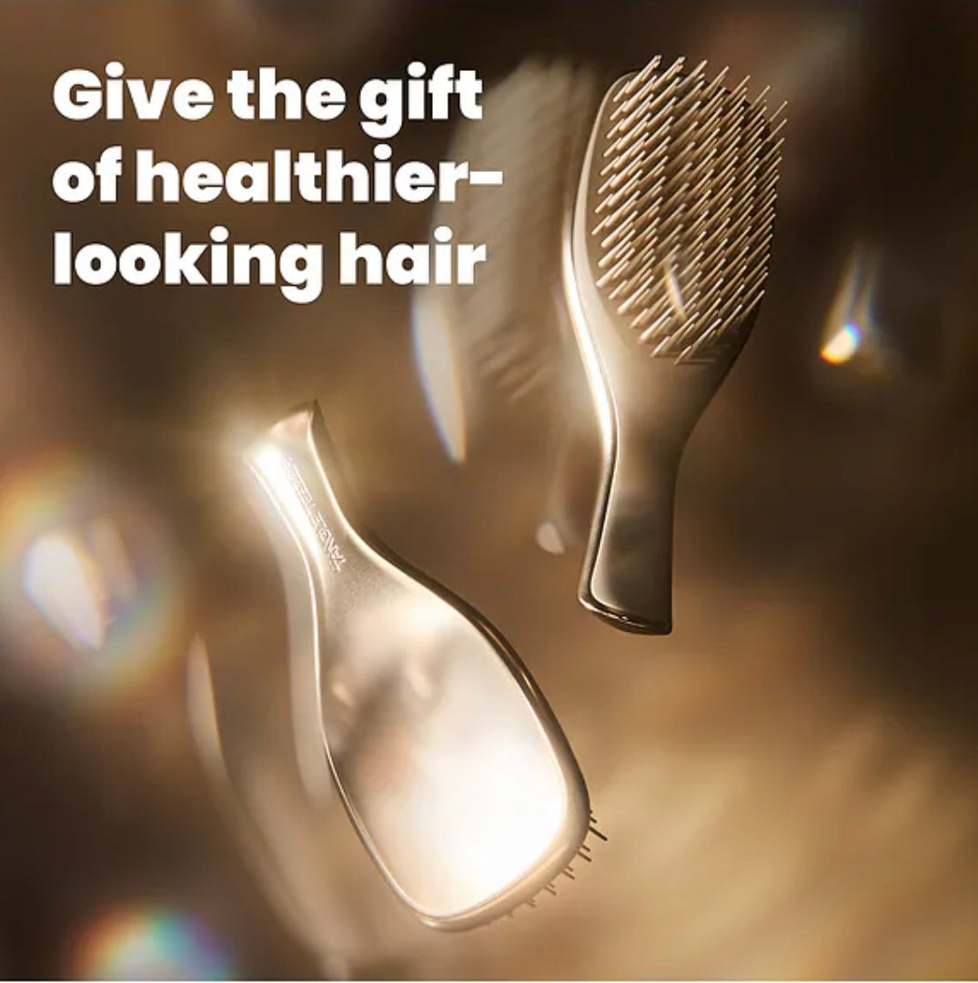 Tangle Teezer 
The Mini Chrome Ultimate Detangler in Champagne Gold 💛