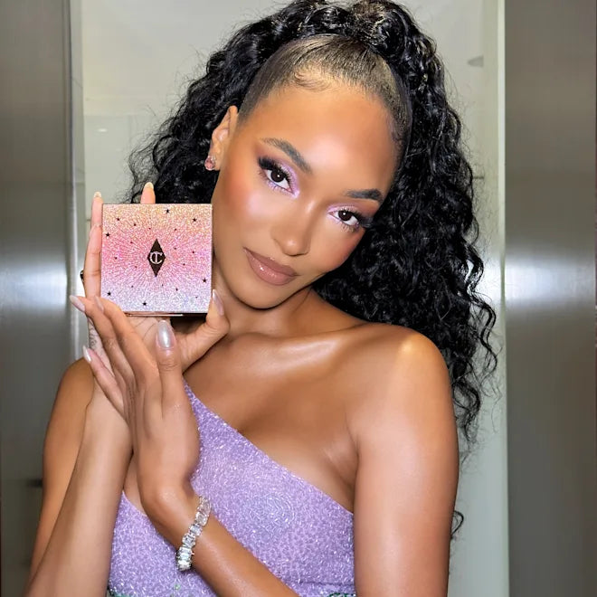 Charlotte Tilbury      
The BEAUTYVERSE Eyeshadow Palette 💕
