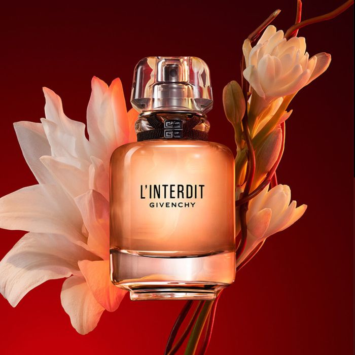 Givenchy     
Mini L’interdit  Eau De Parfum      
🤍🤍
