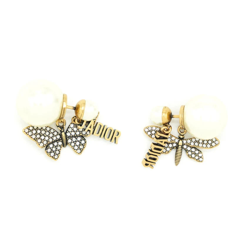 Dior  
Butterfly Pearl Earring 🤍