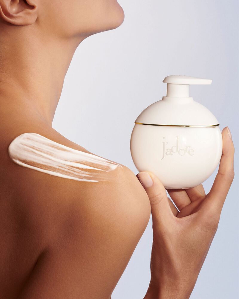 Dior 
J’adore Les Adorables Body Milk 🤍✔️