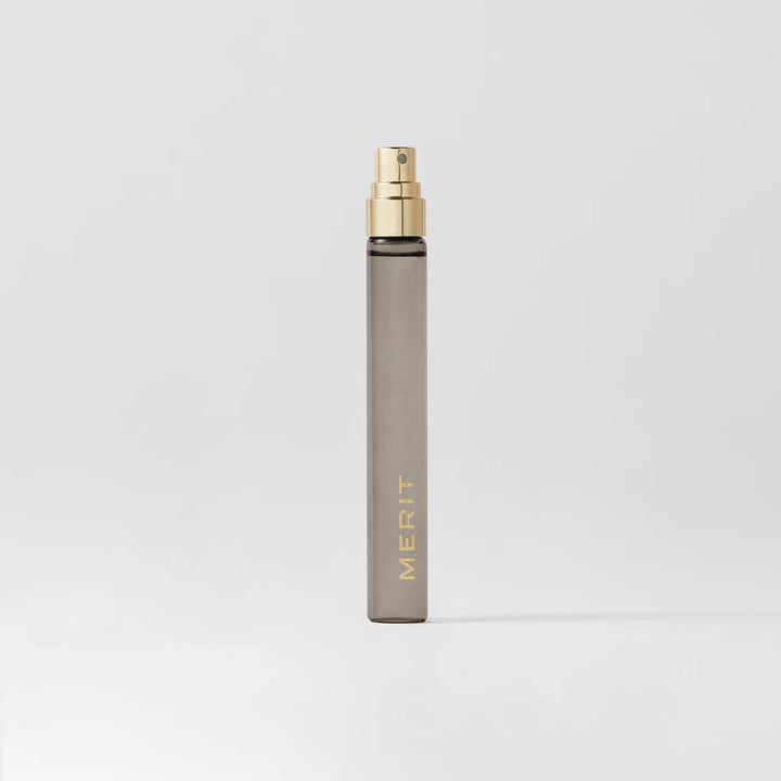 MERIT      
Retrospect™ L’Extrait de Parfum Travel Spray      
🌸🌸