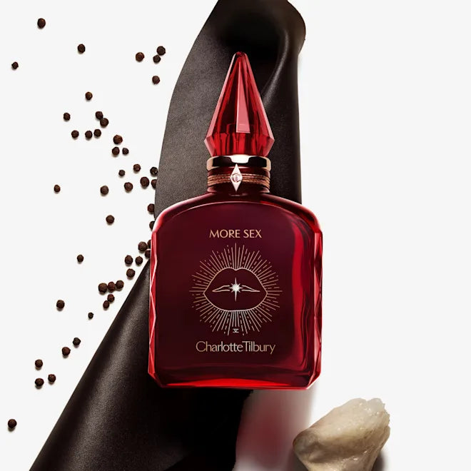 Charlotte Tilbury     
♥️♥️
