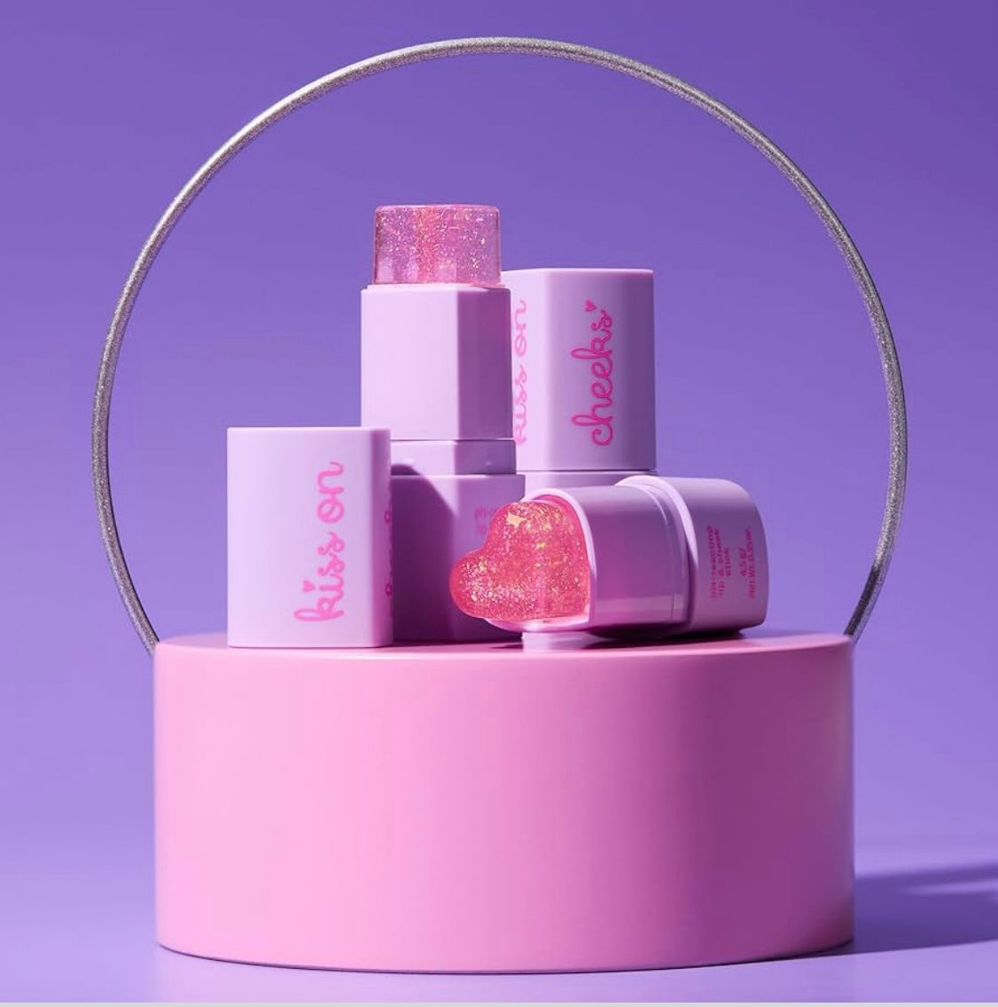 Essence       
Kiss on Cheeks pH Reacting Lip & Cheek Stick 🩷