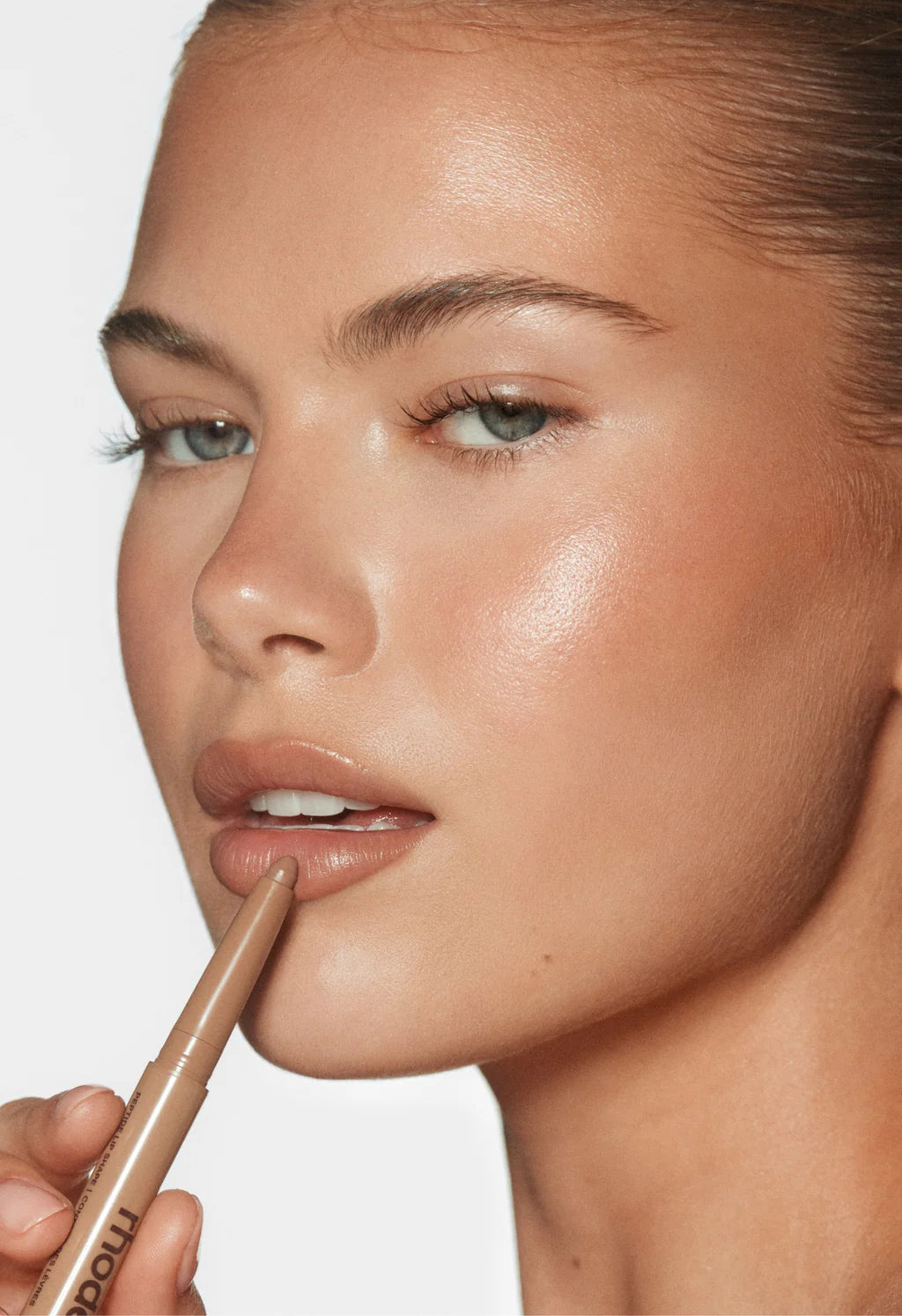 Rhode
Peptide Lip Liner Shape - Push 🤎