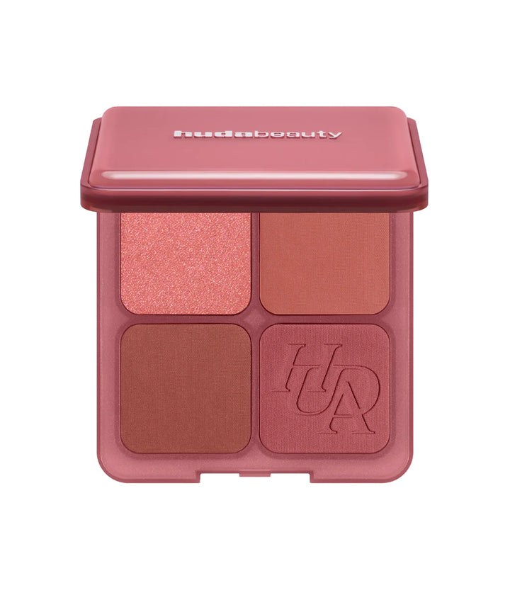 Huda Beauty    
Blush Filter Blurring Blushlighters Palette - Strawberry Latte ♥️