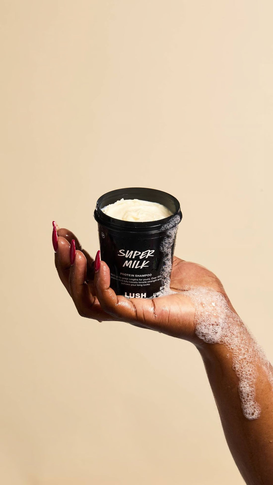 Lush
Super Milk Shampoo 🖤