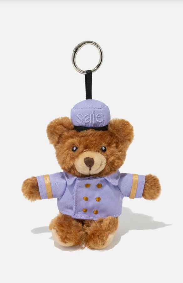 SAIE        
THE BELLHOP BEAR KEYCHAIN 💜