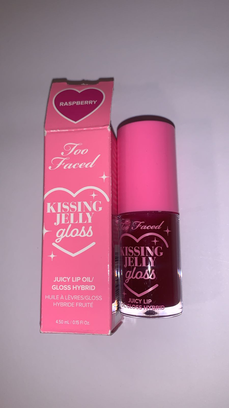 Too Faced 
Kissing Jelly Hydrating Lip Oil Gloss 🩷