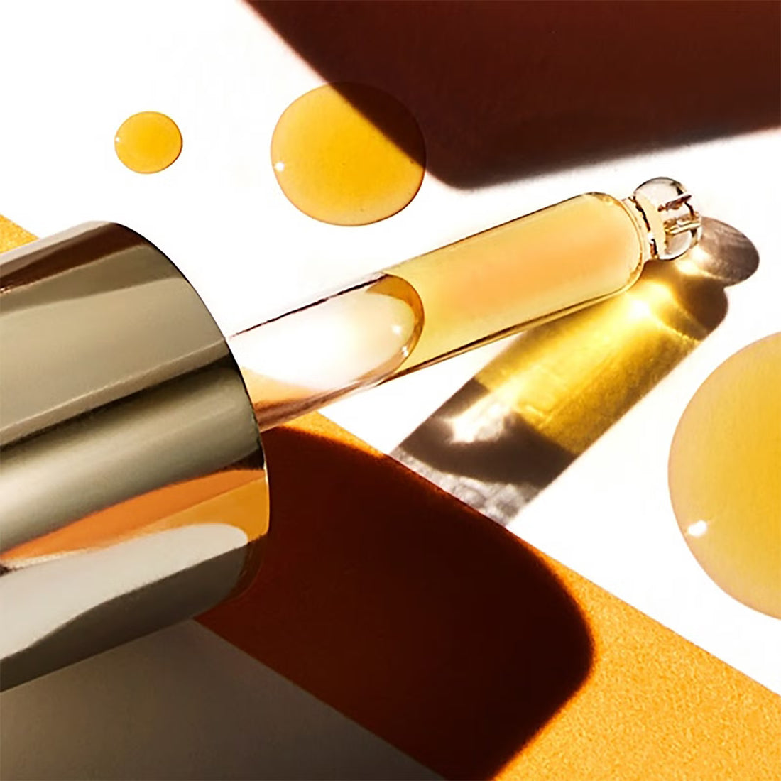 Sunday Riley     
CEO Glow Oil-5 ml 🤎