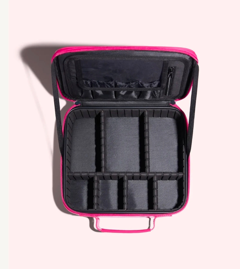 HUDA BEAUTY
LARGE VANITY BAG 💓