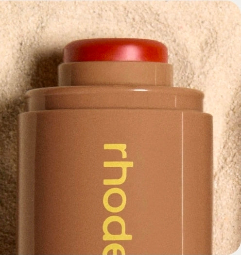 Rhode pocket blush Sun Soak - 
spiced orange
The natural flush ♥️