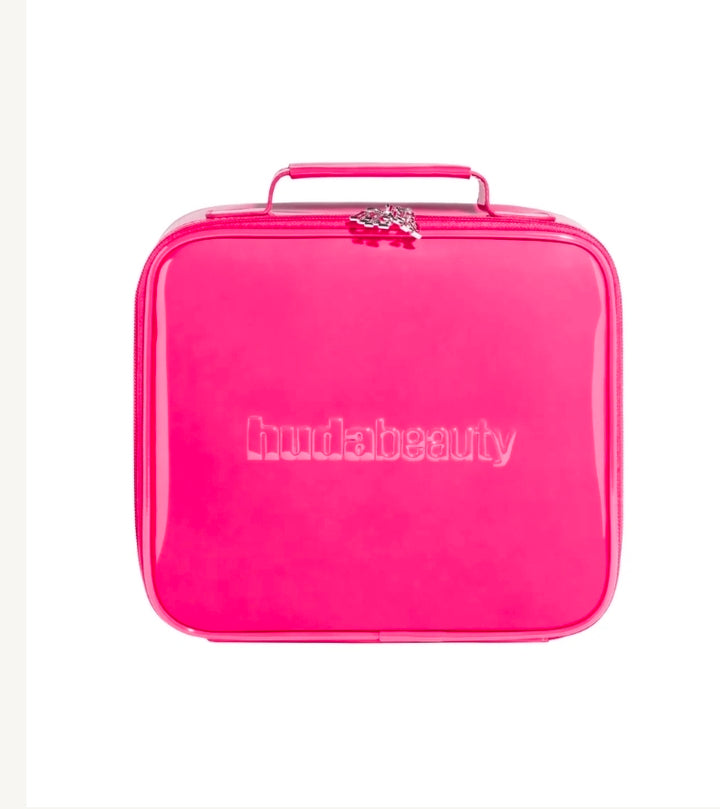 HUDA BEAUTY
MINI VANITY BAG 💕