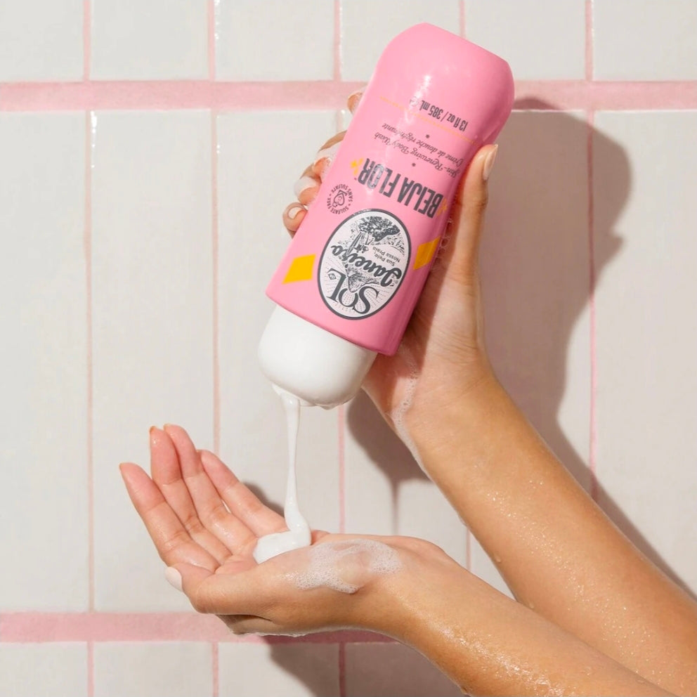 SOL DE JANEIRO
Beija Flor™ Renewing Body Wash 🩷
