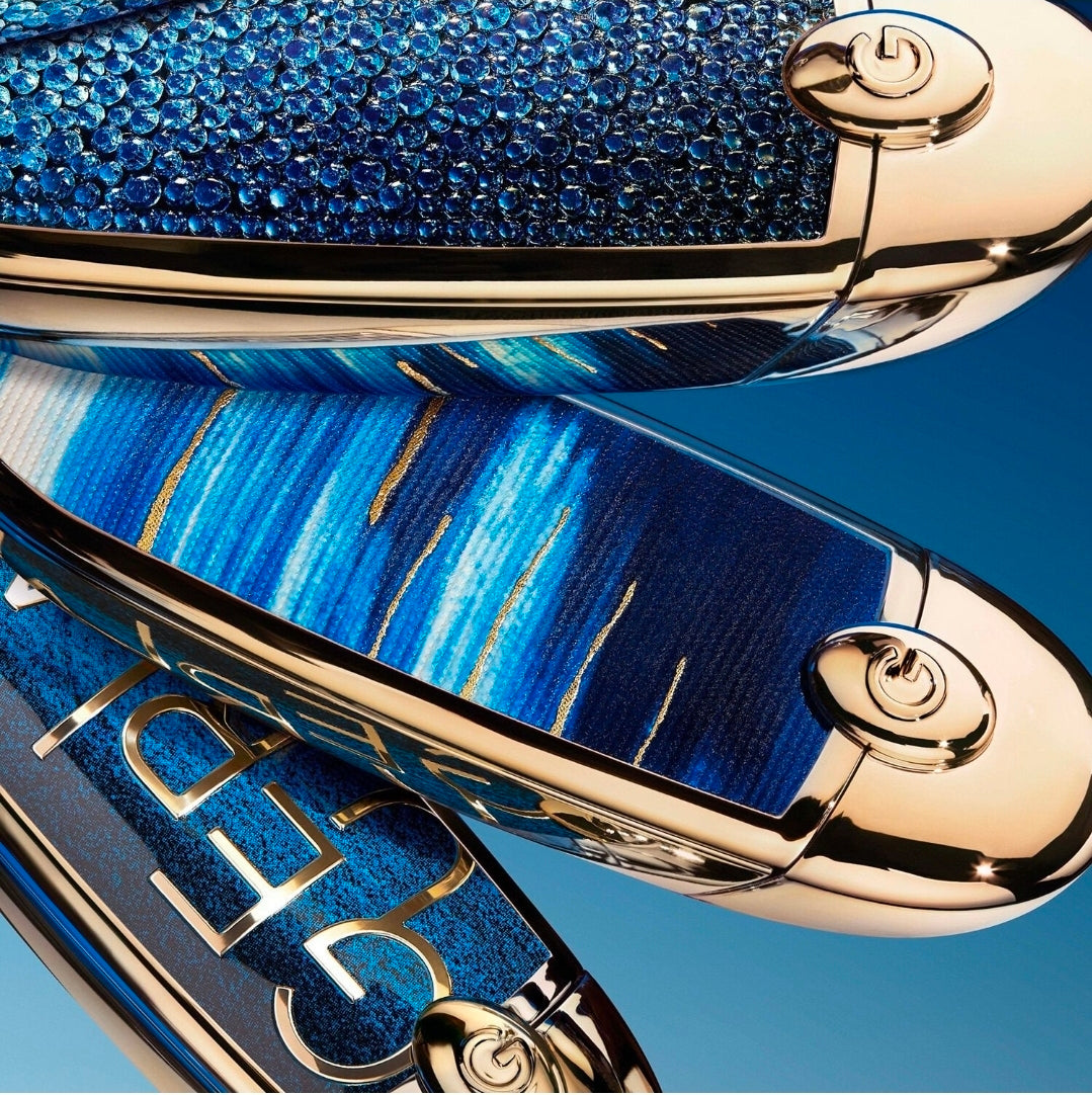 Guerlain  
ROUGE G THE CUSTOMISABLE ULTRA-CARE LIPSTICK CASE 💙