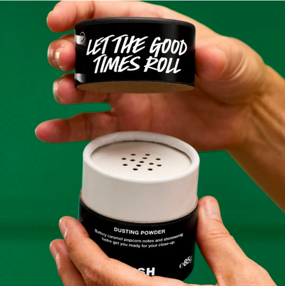 Lush
Let The Good Times Roll Dusting Powder 🖤