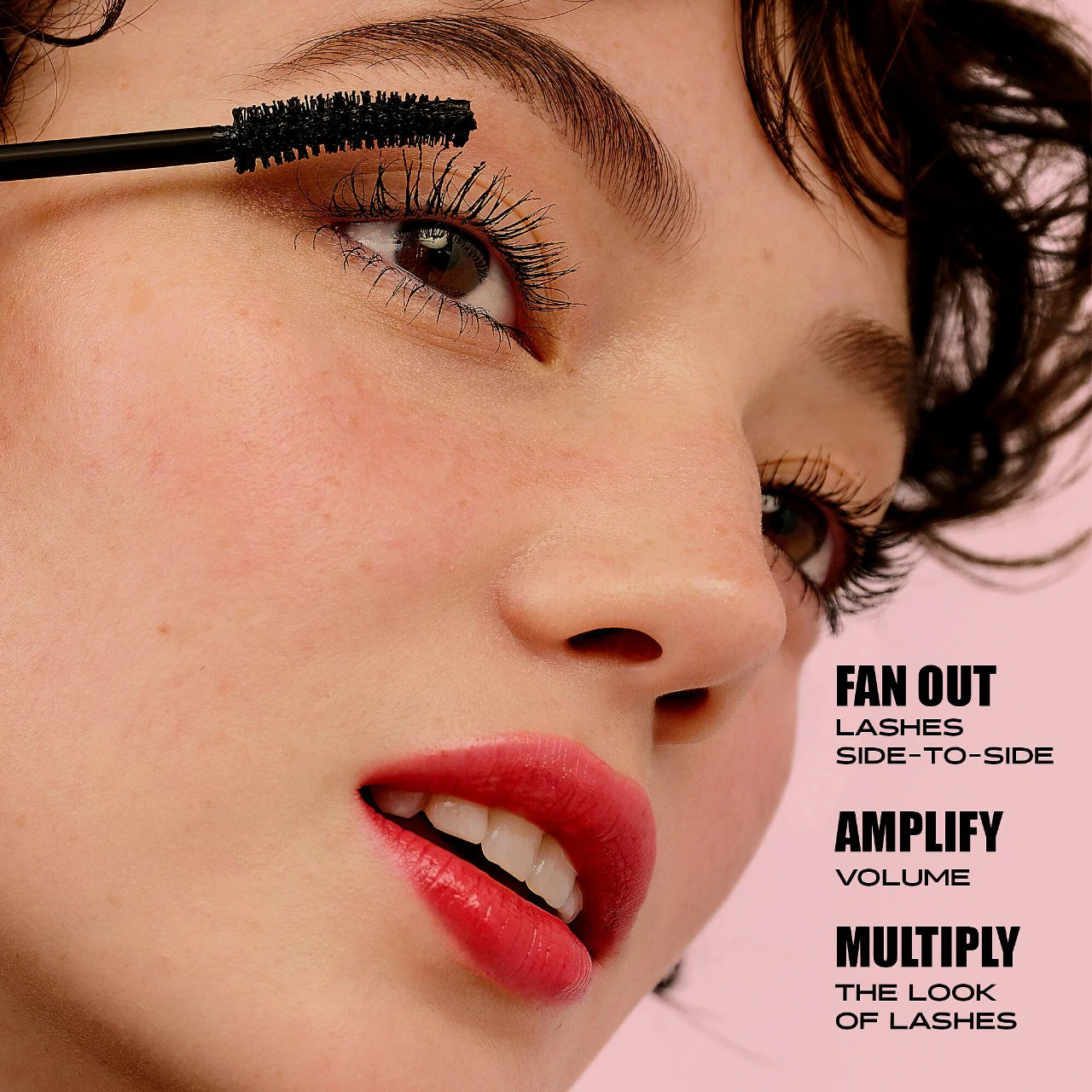 Benefit Cosmetics       
Fan Fest Fanning & Volumizing Mascara 🖤