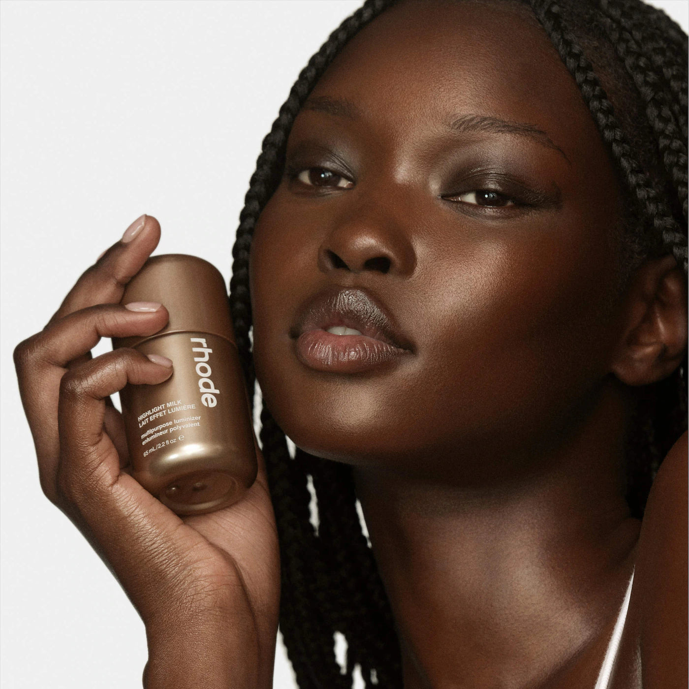 Rhode
Highlight Milk Multipurpose Luminizer 🤍