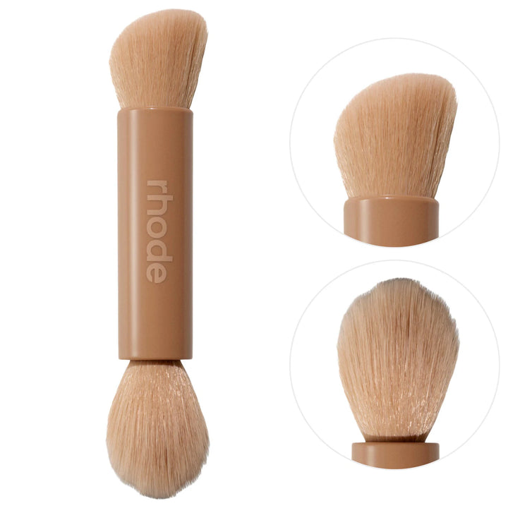 Rhode
Pocket Brush Double-Ended Makeup Brush 🤎